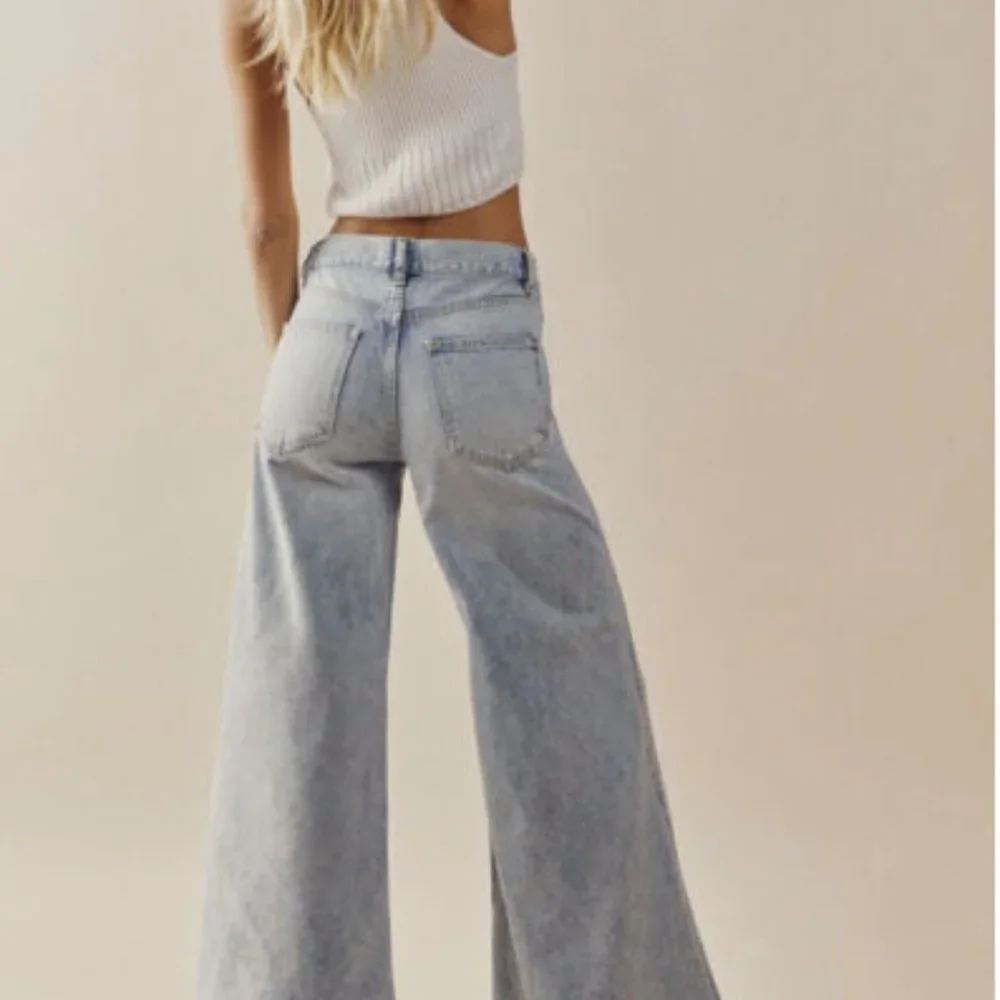 NWOT Free People Lovefool Low Rise Wide Leg Jeans (Size 24 / True Blue) - Picture 2 of 9